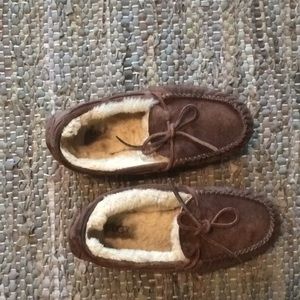 UGG Dakota Slippers - indoor/outdoor
